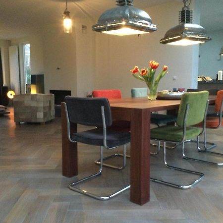 Villa Cosy Central Incl Jacuzzi Near Trainstation, Beach And City Heemstede Esterno foto