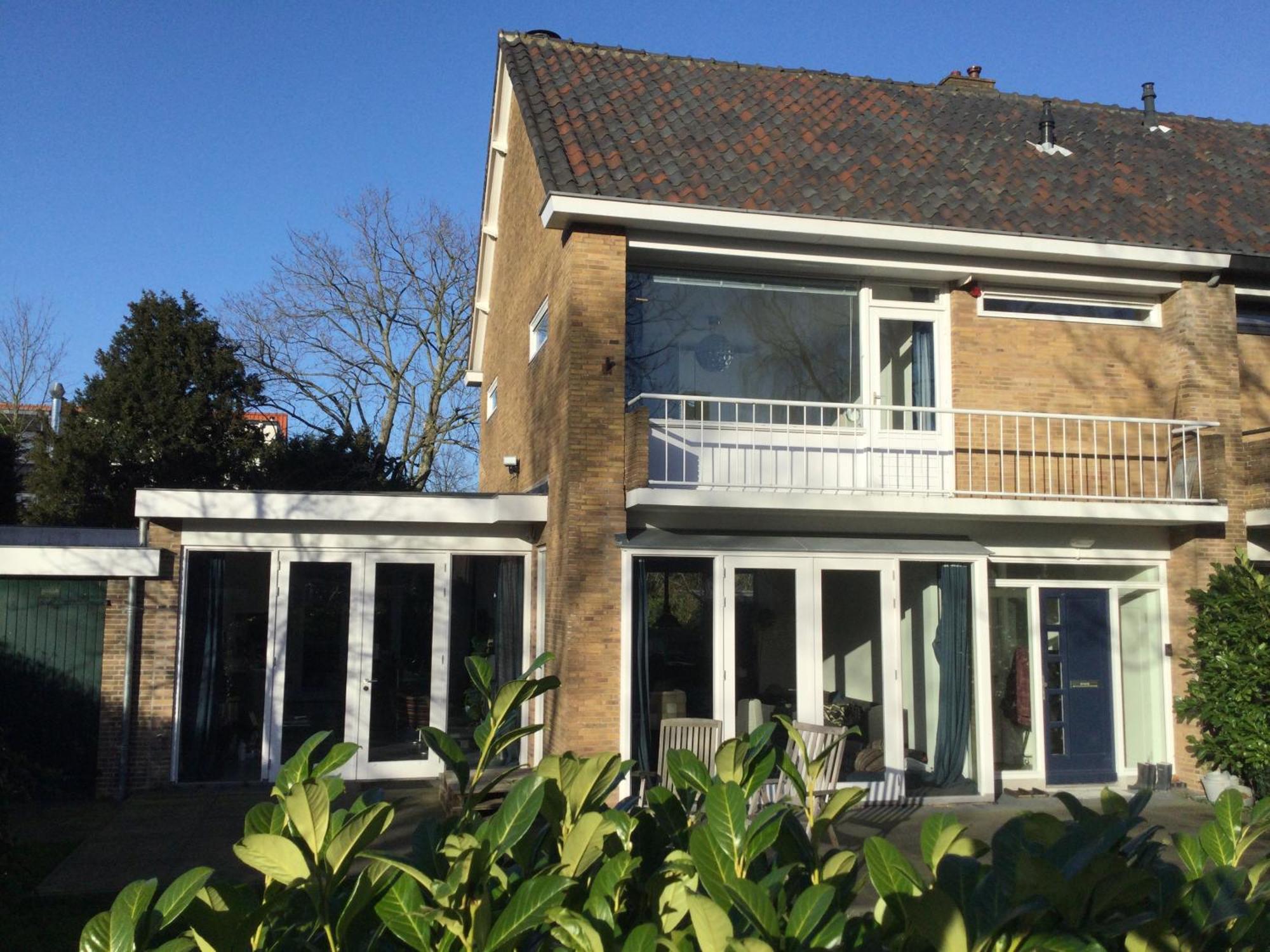 Villa Cosy Central Incl Jacuzzi Near Trainstation, Beach And City Heemstede Esterno foto