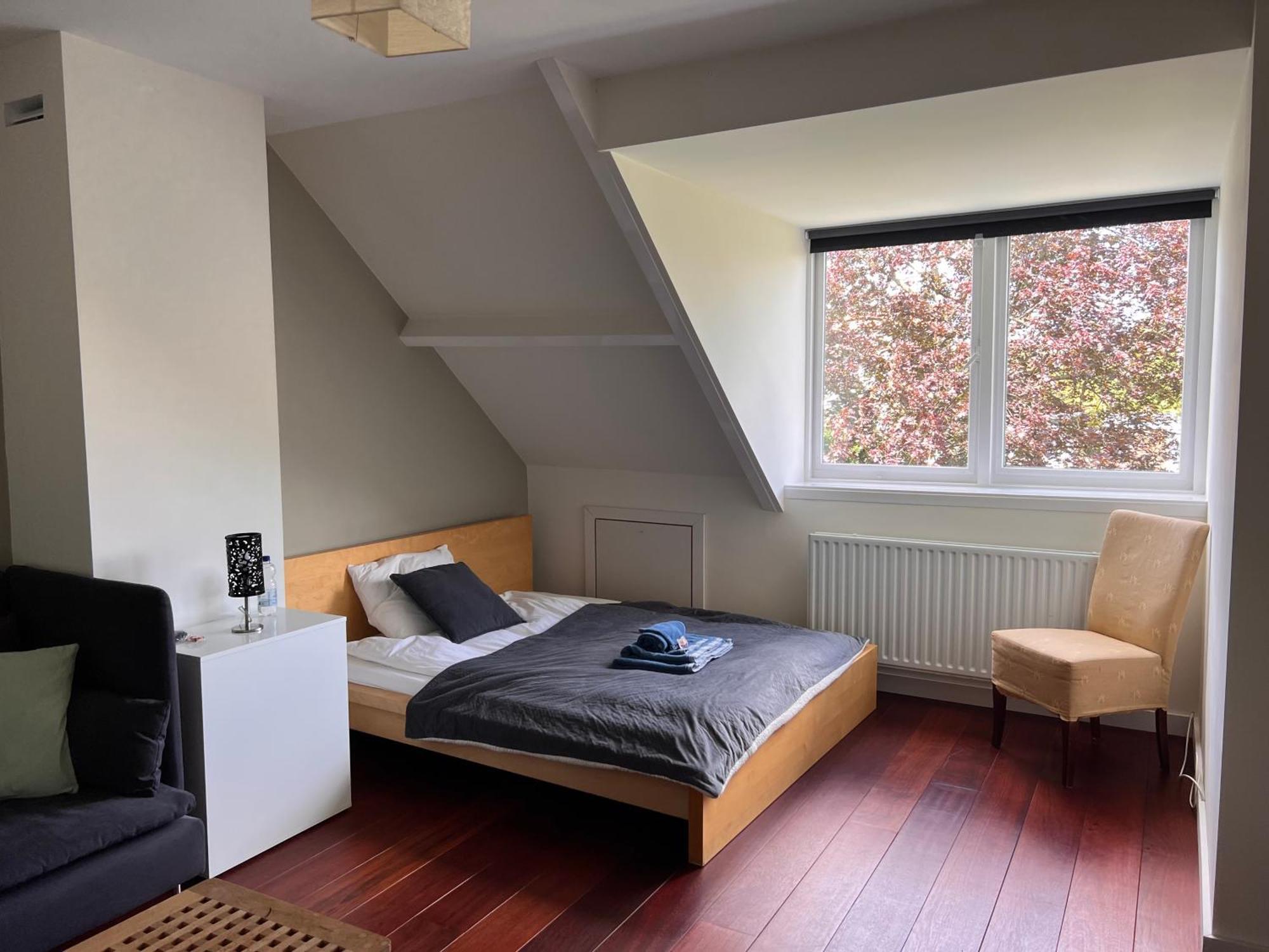 Villa Cosy Central Incl Jacuzzi Near Trainstation, Beach And City Heemstede Esterno foto